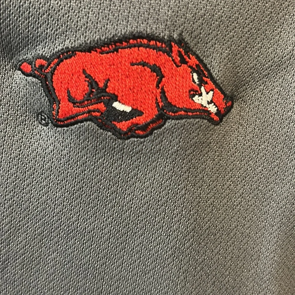 Nike‎ Dri-FIT Gray Shirt Arkansas Razorback